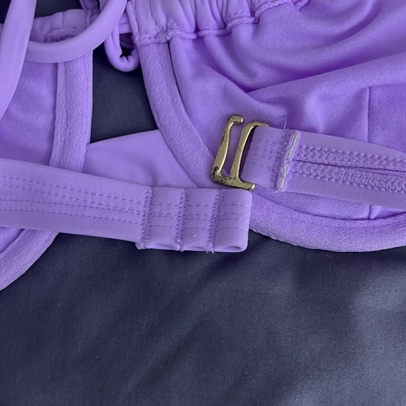 Bikini - Picture 3 of 6